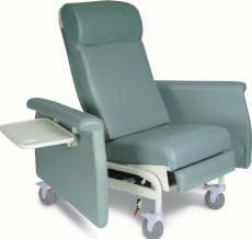 Winco Elite Care Cliner with Swing Away Arms