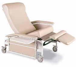 Winco Extra Large Dorp Arm Recliner 